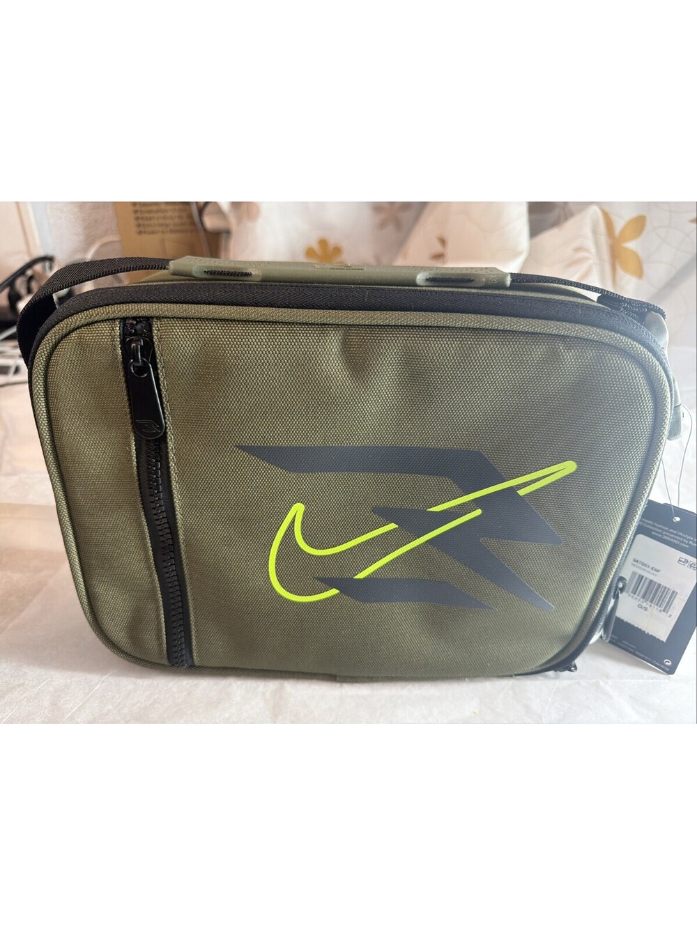 Nike Futura Fuel Pack Lunch Box Insulated Bag Medium Olive 9AT051 E6F NWT